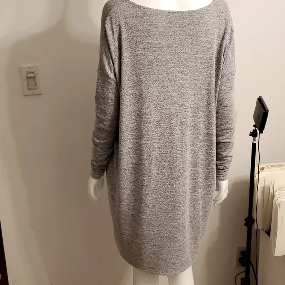 Long Tunic Top - Picture 4 of 6